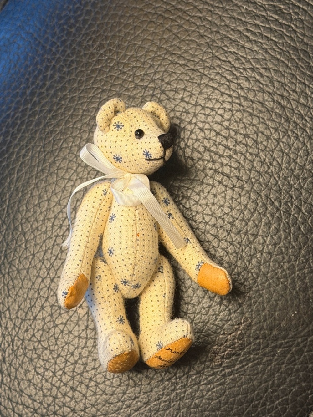 Vintage collectible teddy bear brooch articulated legs and arms